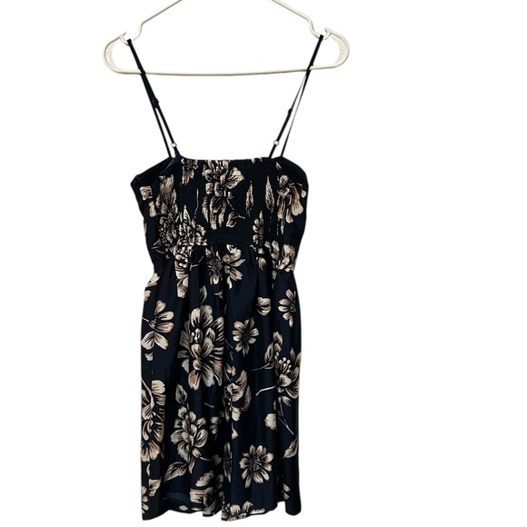 NWT Band of Gypsies Navy Blue Floral Mini Dress Sweetheart Boho Smocked Back S - Picture 4 of 7